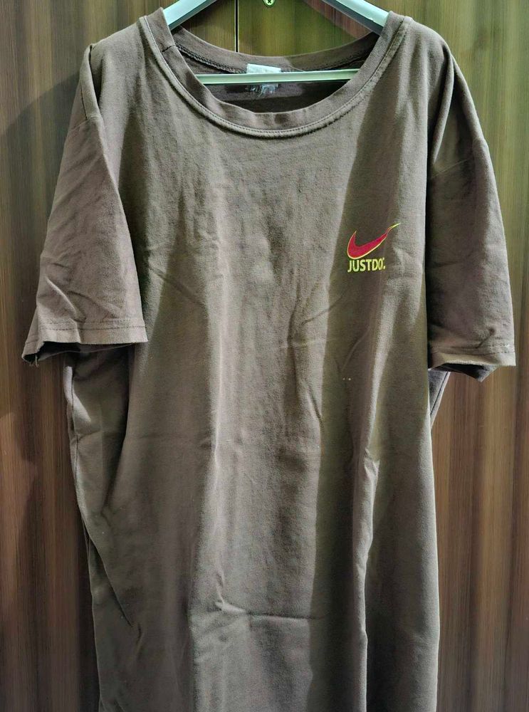 Nike Brown T-Shirt 🤎