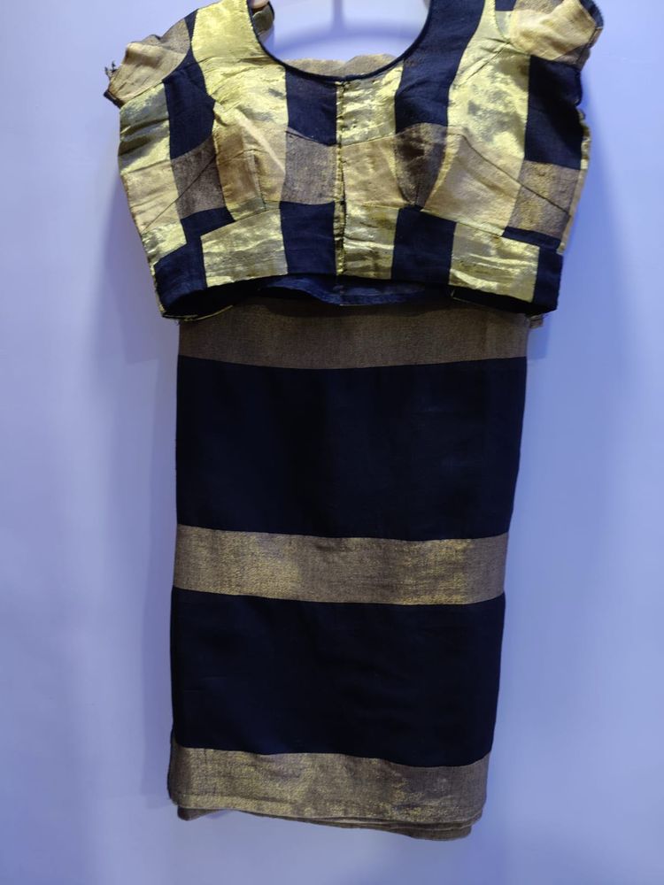 Striking Black &amp; Gold Saree with Blouse