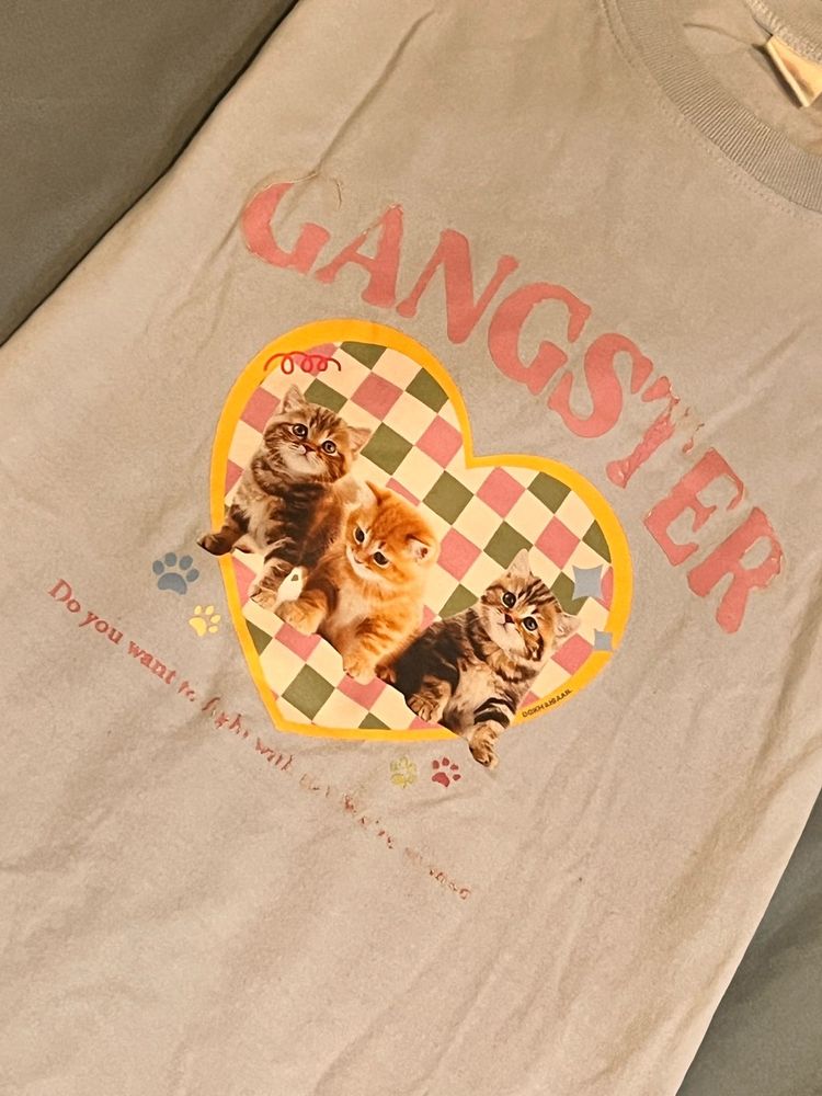 (price dropped!) Blue gangster kitten t-shirt 🤍