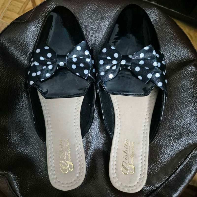 Chic Black Mules with Polka Dot Bow