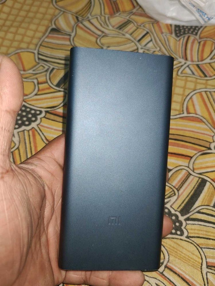 Mi Power Bank - Portable Charger but not working