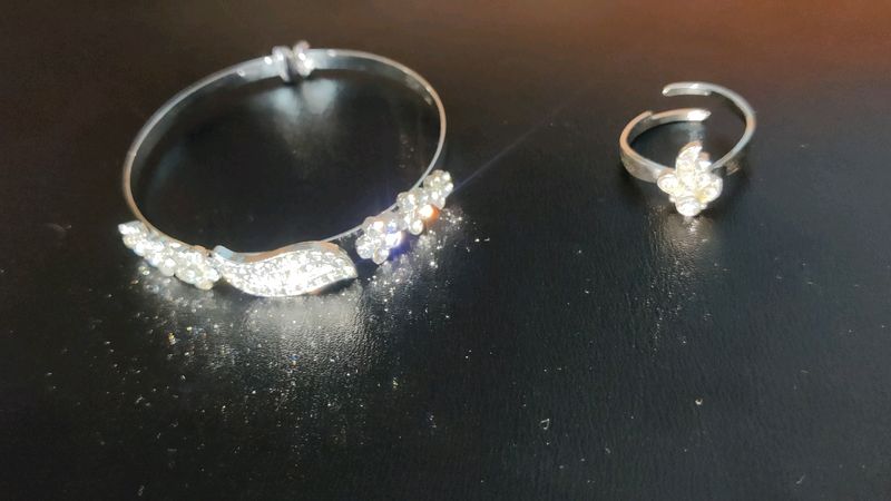 COMBO of Bracelet And Ring ✨