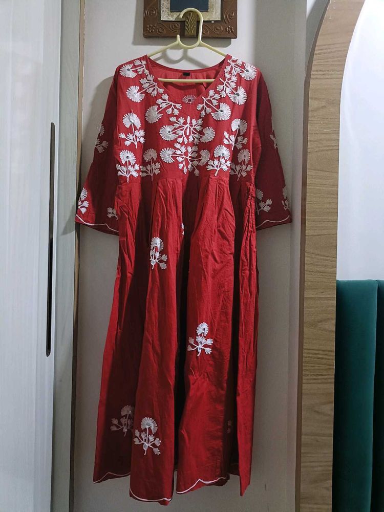 Elegant Red Embroidered Kurta set