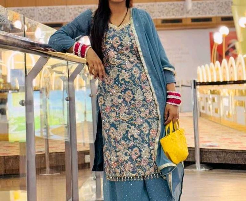 Elegant plazo ko kuti  new h 1 month phale hi liya