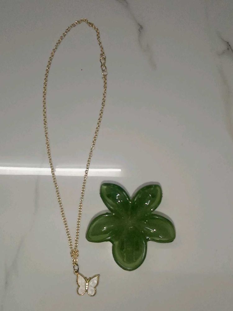 Butterfly Pendant Necklace &amp; claw flower clucker