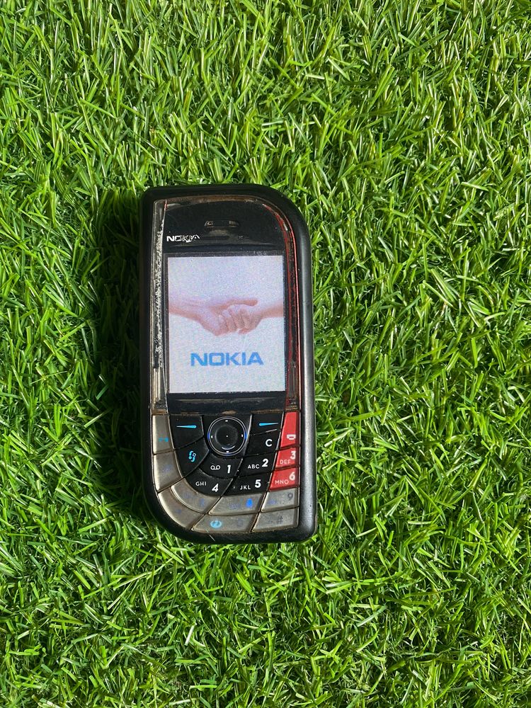NOKIA 7610