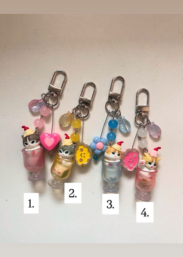 Kat icecream Keychain ✨