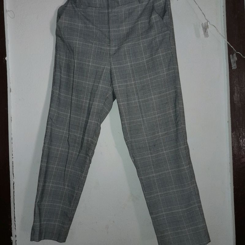 For Both Men And Women Grayish Pant