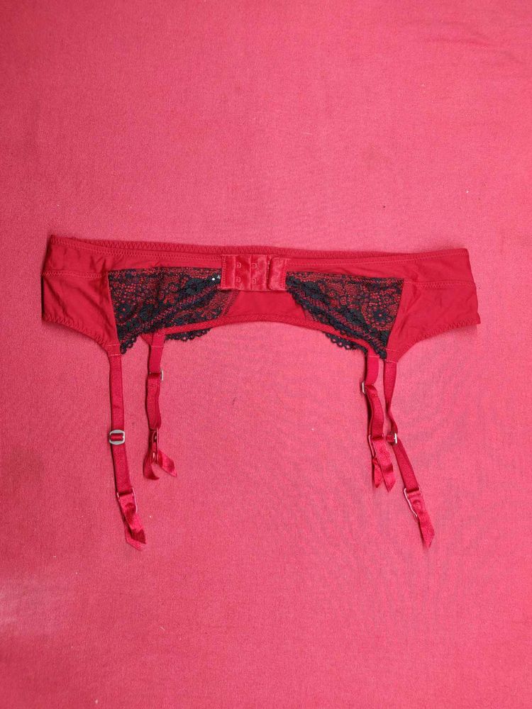 Garter Balt Size 34/36