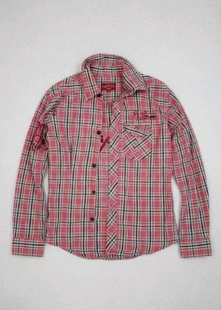 👚 Must-Have Western Chic: Red &amp; Black Plaid Snap