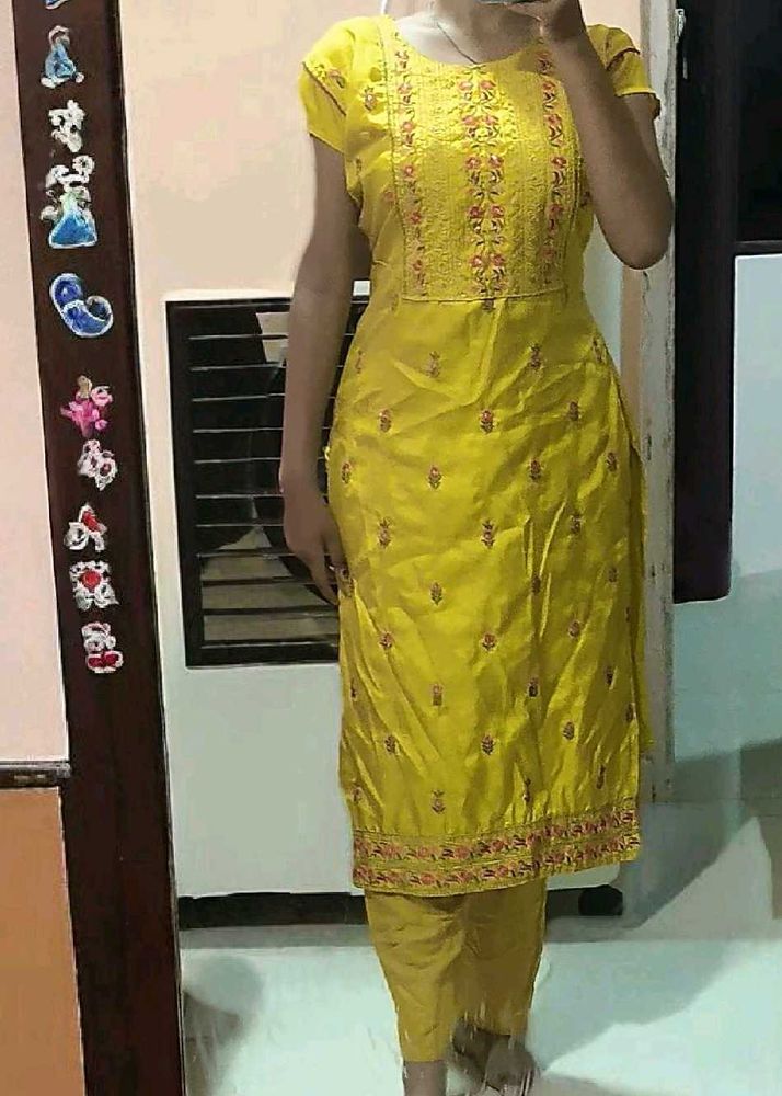Elegant Yellow Kurta Set