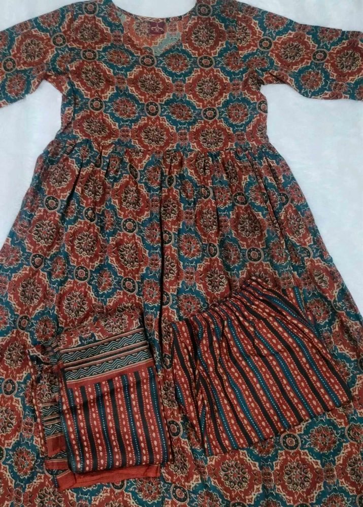 🔥BRAND New L Size Printed Anarkali kurta Set🔥