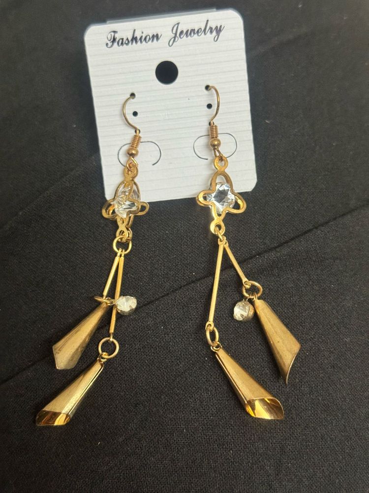 Fashionable Gold Dangle Earrings