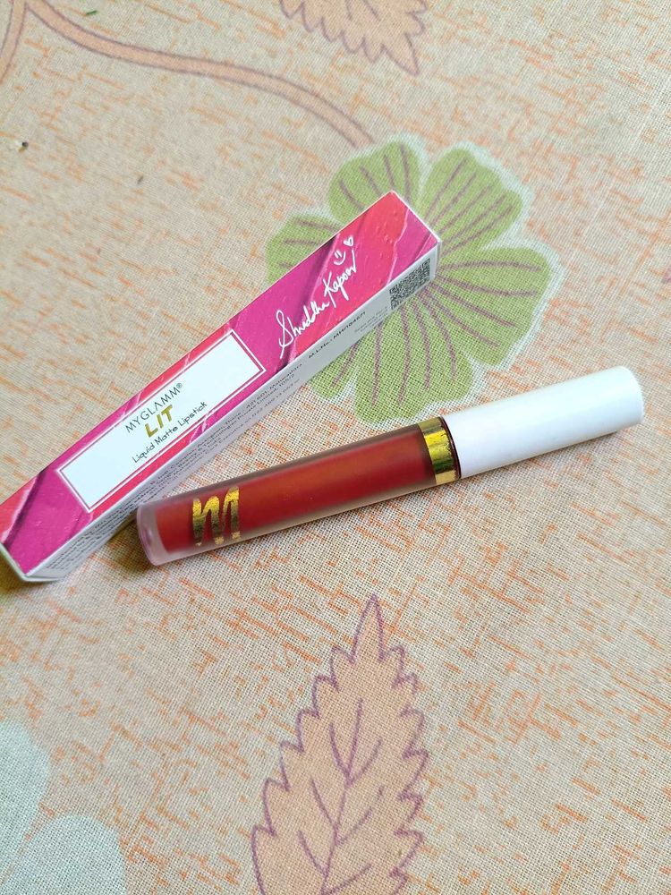 MyGlamm LIT Liquid Lipstick