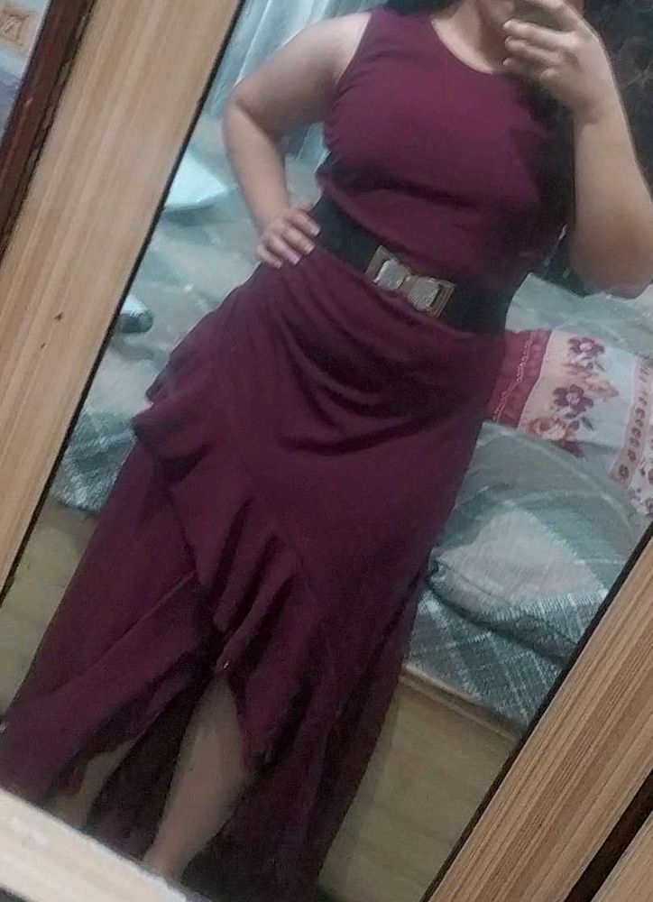 ✨ Burgundy Ruffle Maxi Dress *Belt Freebie*✨