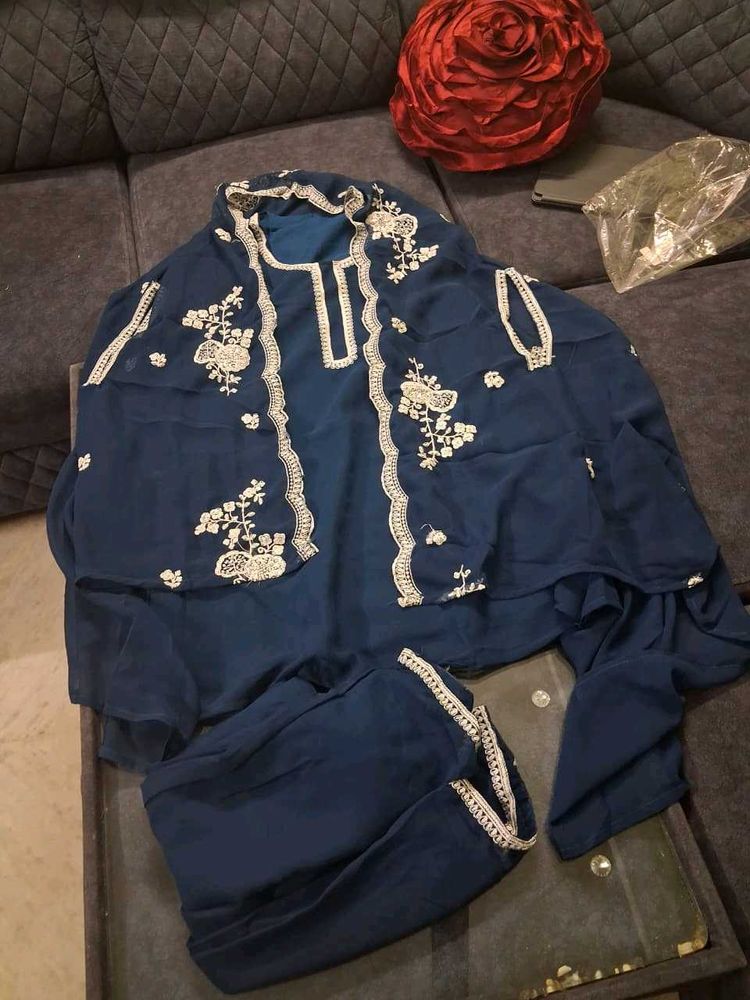 Elegant Blue Kurta Set