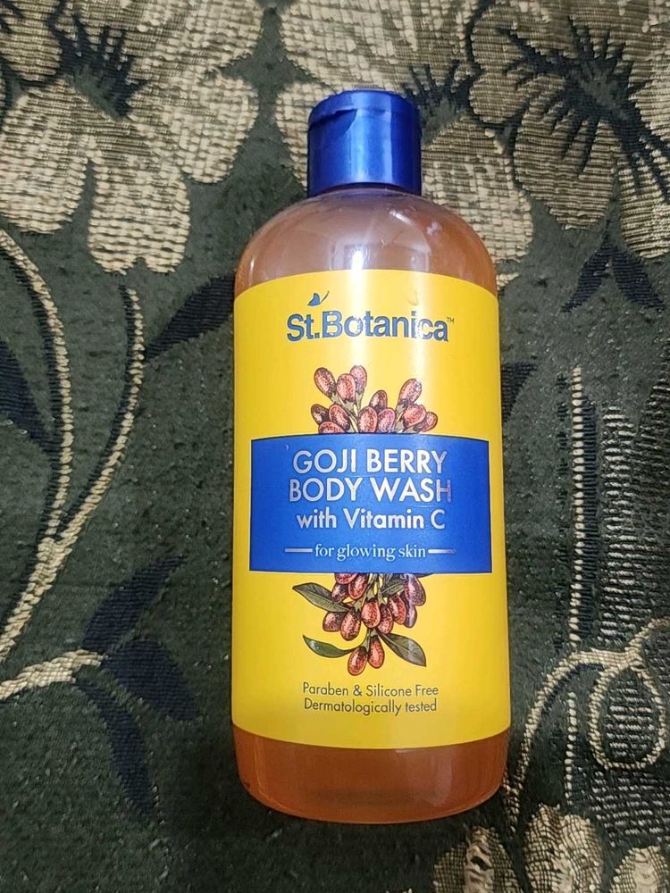 St. BOTANICA Goji Berry Body Wash with VITC C