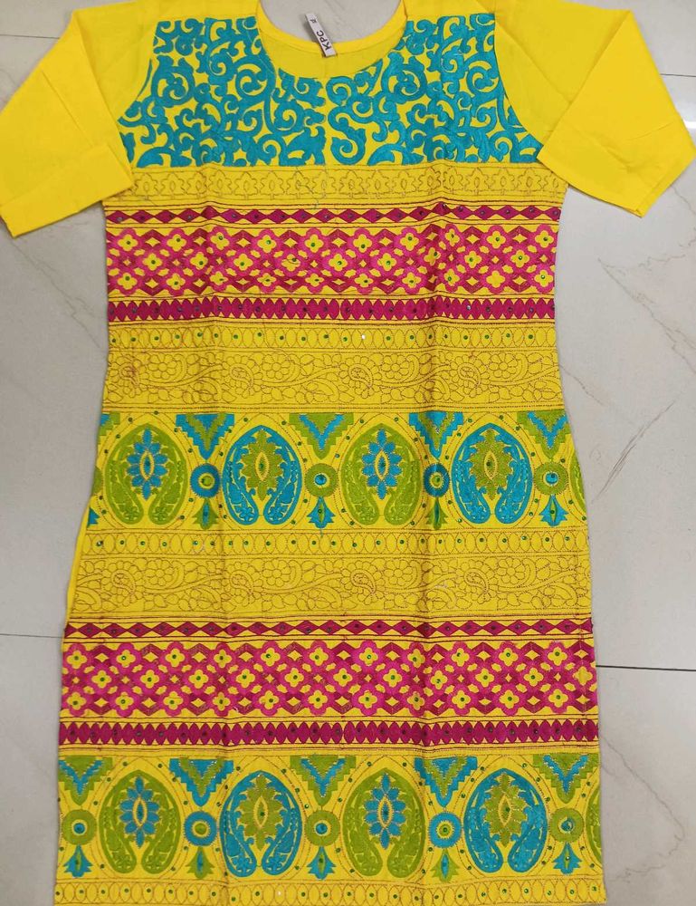 New Kurti With Zaari &amp; Thread Work