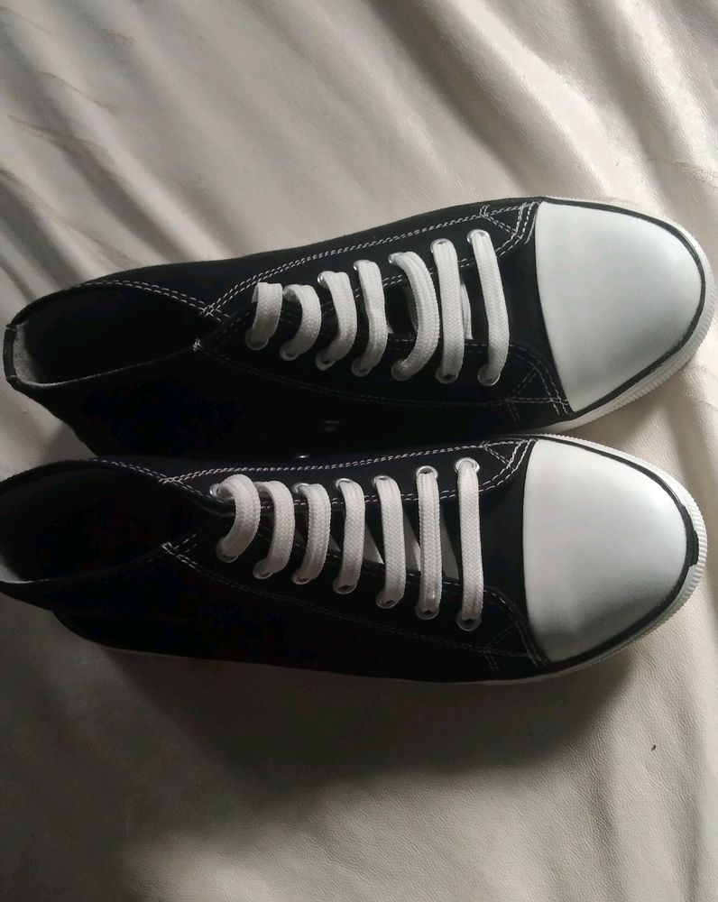 CONVERSE SHOES