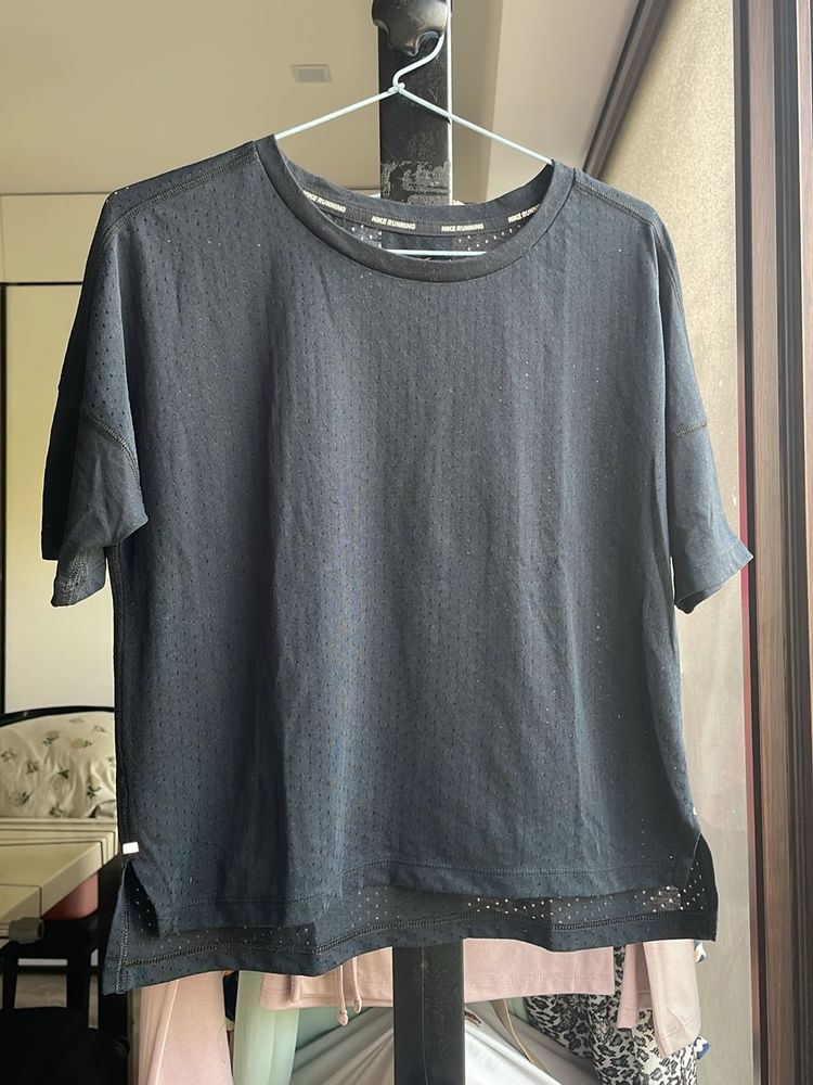 Black Nike Sports T-shirt
