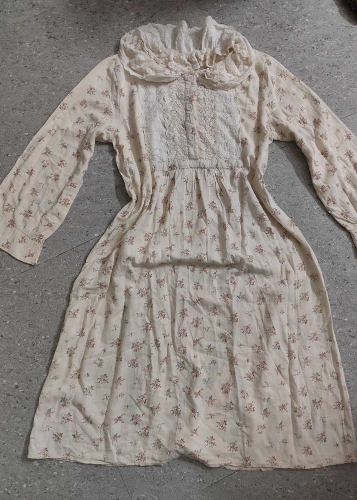 Country Girl Floral and Lace detail dress