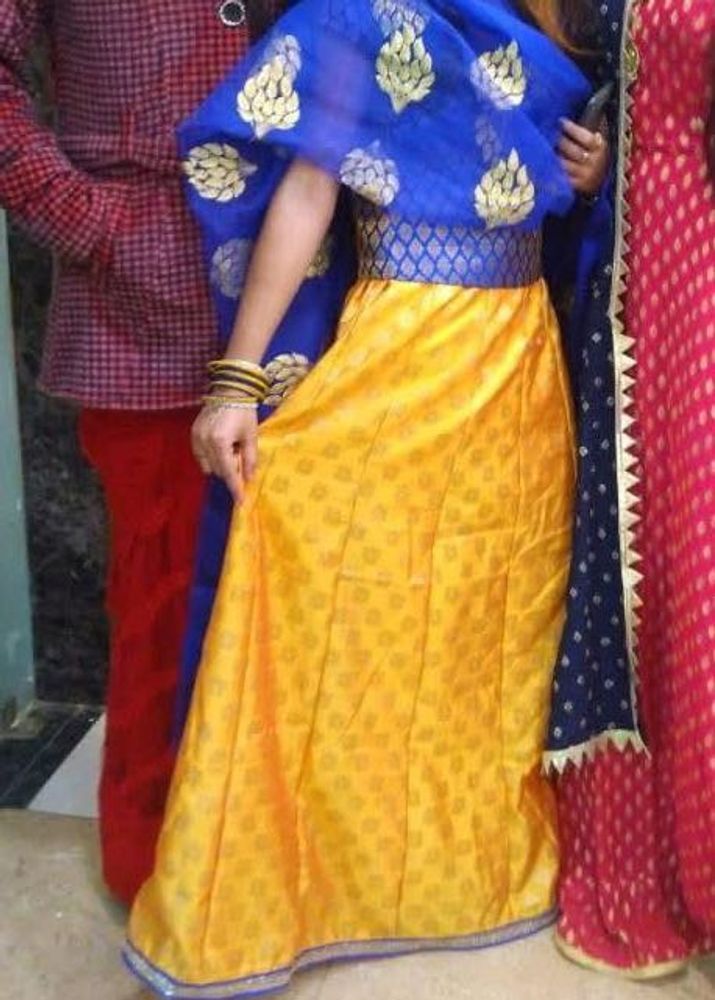 Lahnga Top Dupatta