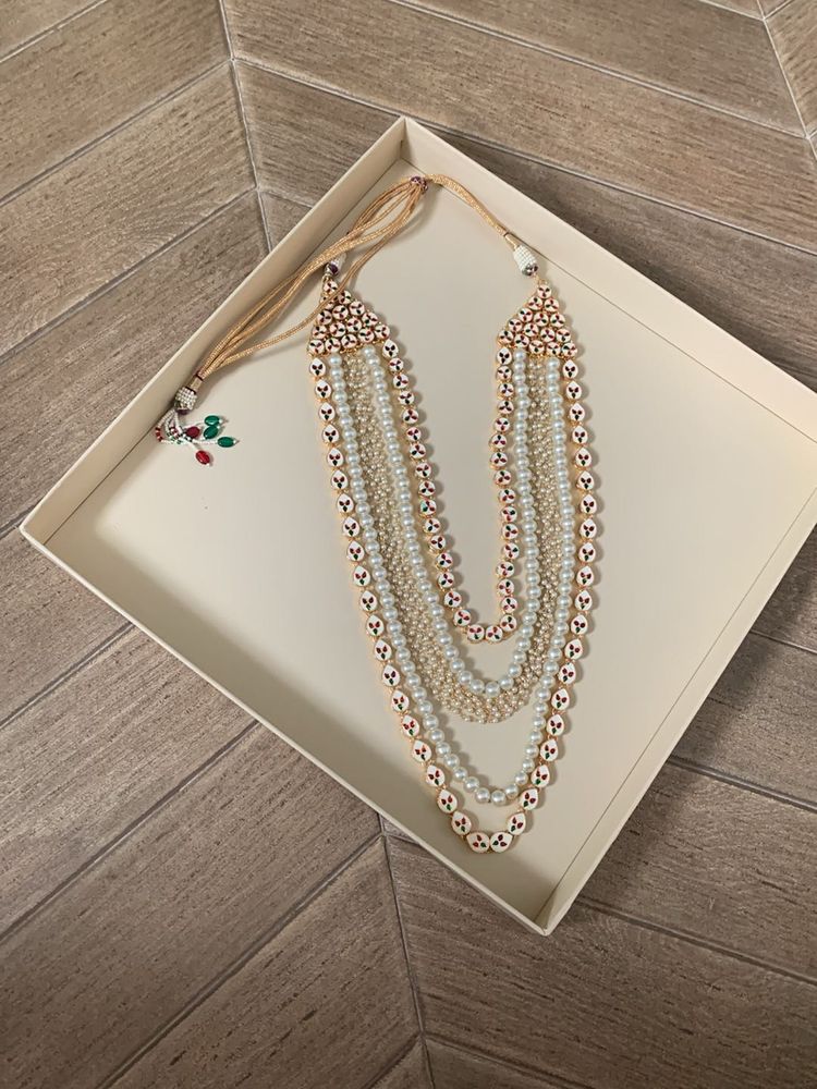 Elegant Neck Piece