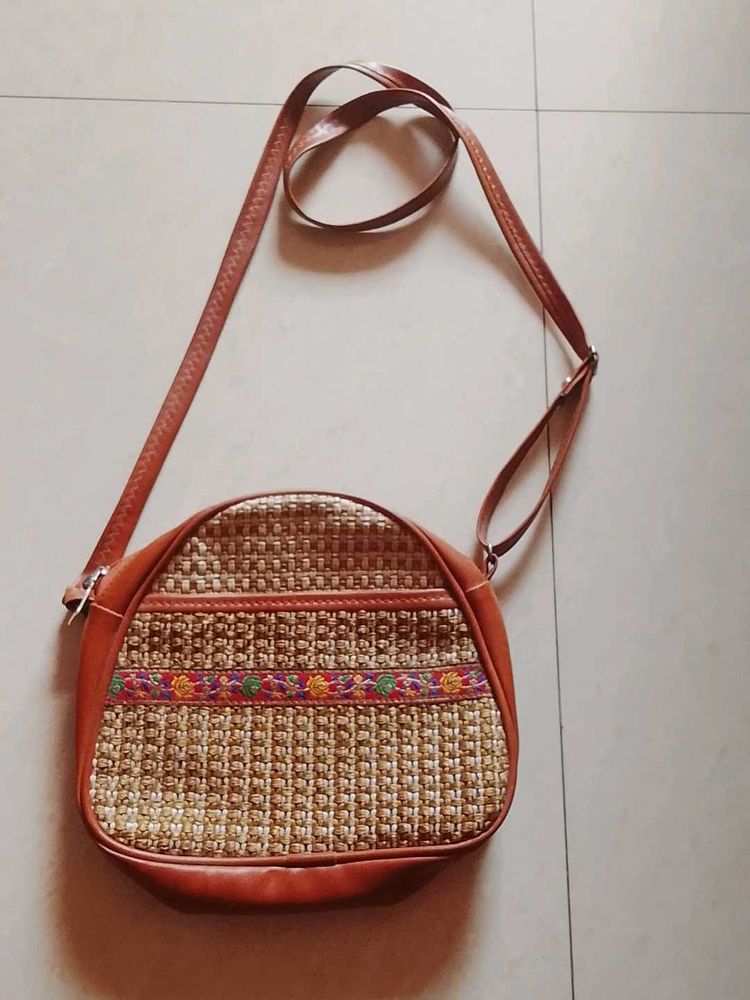 Vintage Embroidered Crossbody Bag
