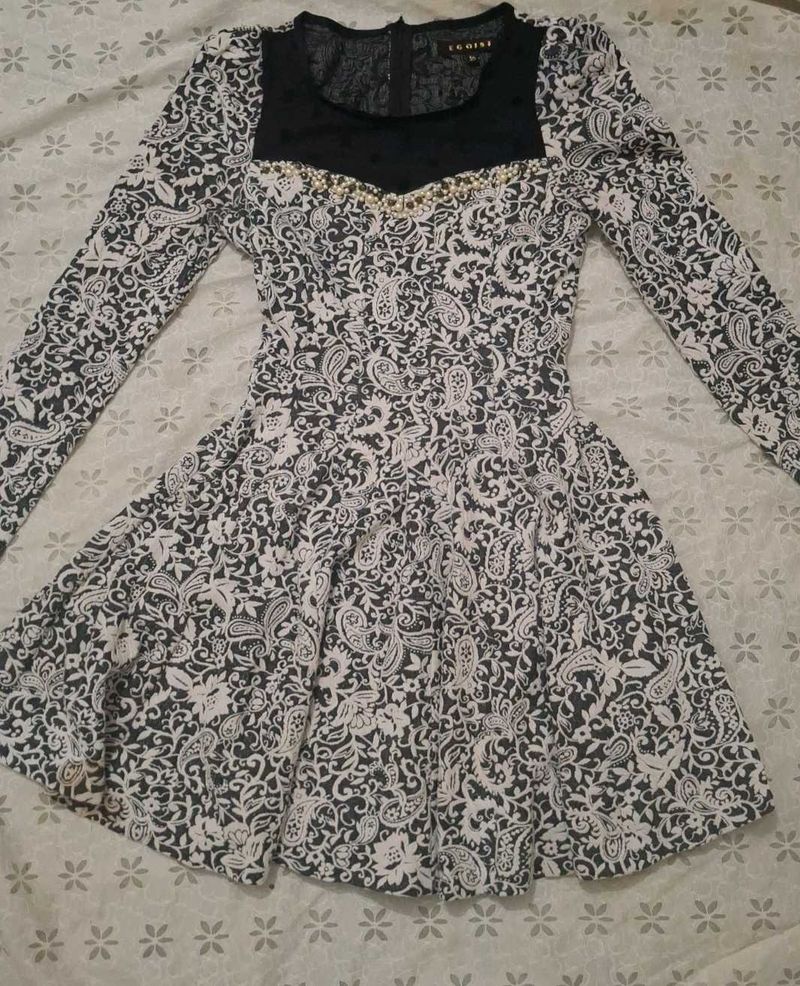 Elegant Paisley Print Dress