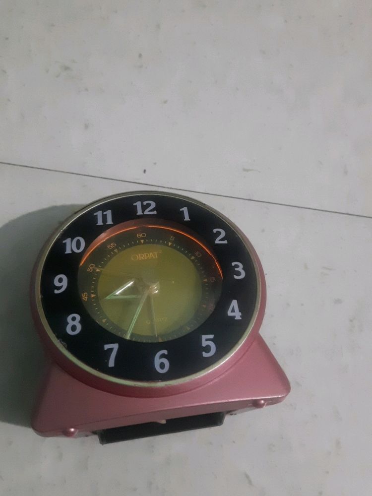 Want To Sell Not Working Table Alarm Clock