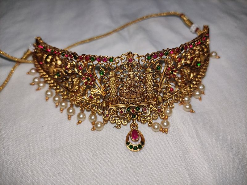 Premium Quality Neck Choker