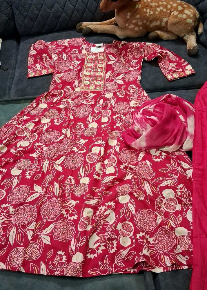 Elegant Floral Print Kurta Set