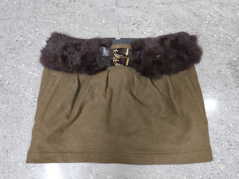 Y2k Fur And Buckle Detail Pocketed Mini Skirt