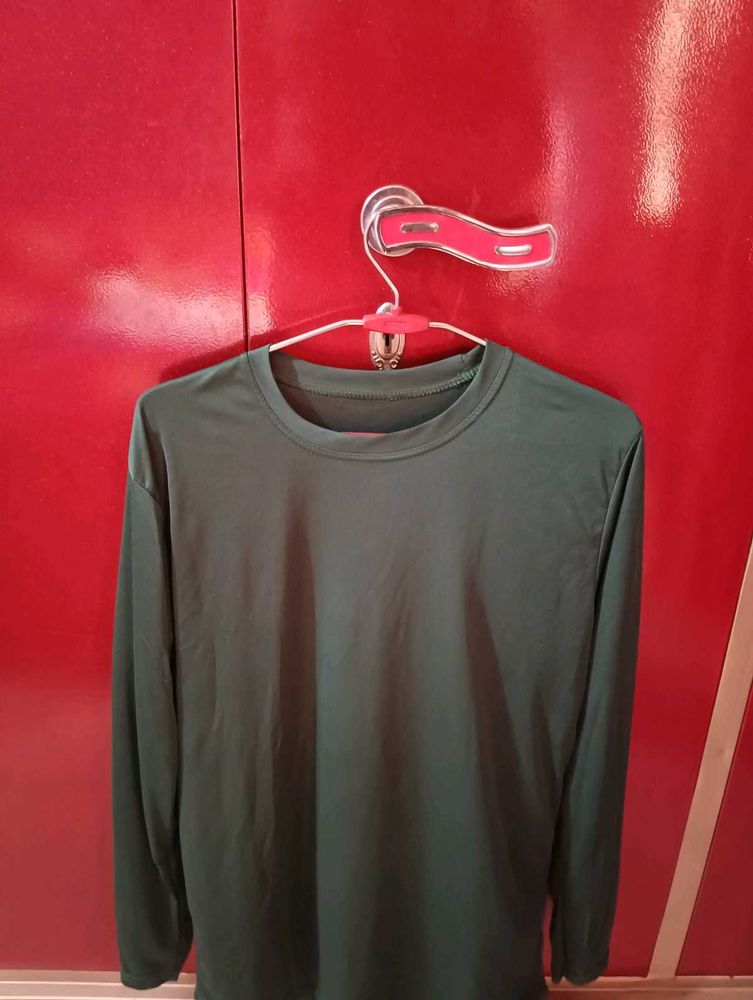 3 T-shirts- Navy Blue ,Green nd White