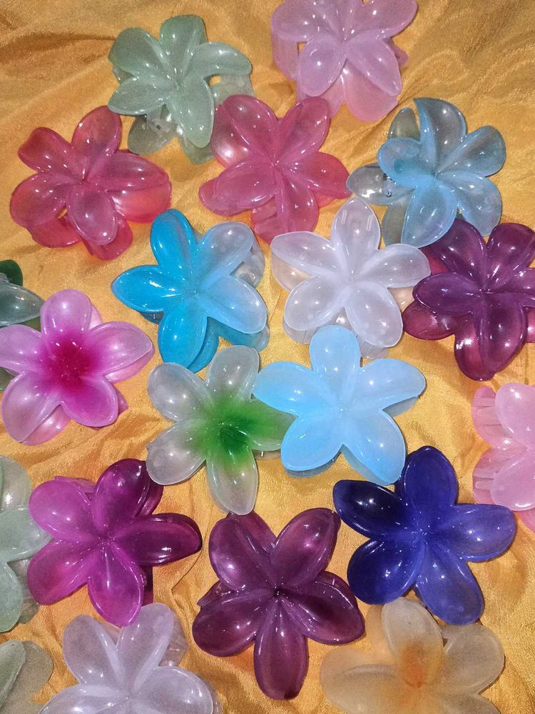 Flower Shape Hair Clips
