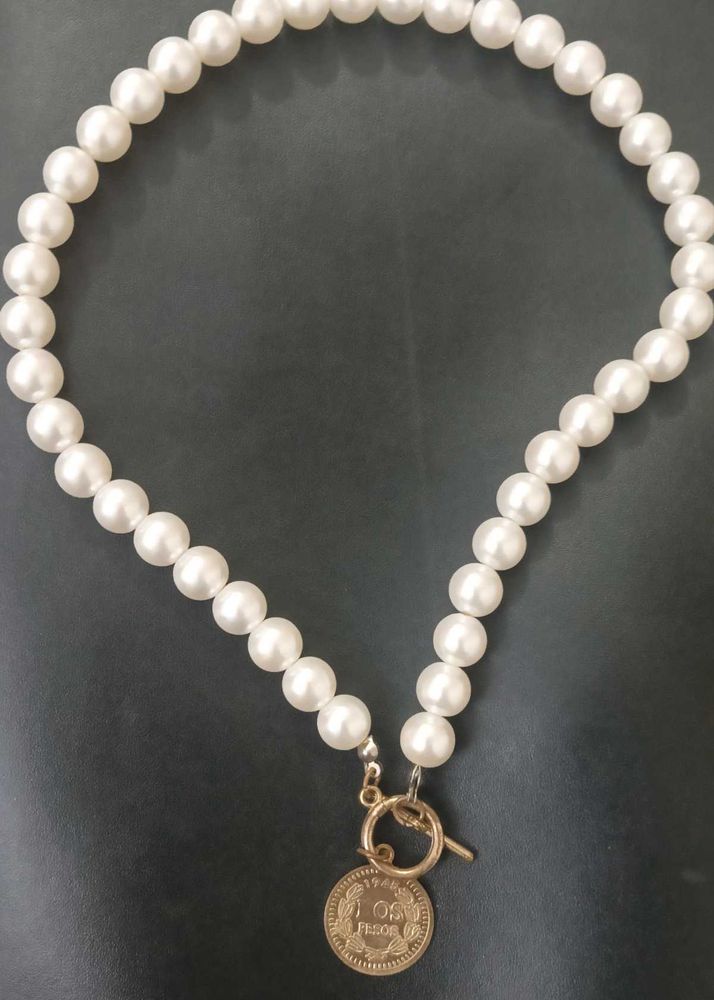 Pearl Necklace w/ Coin Pendant