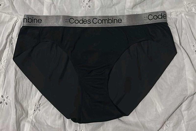 Codes Combine Black Underwear