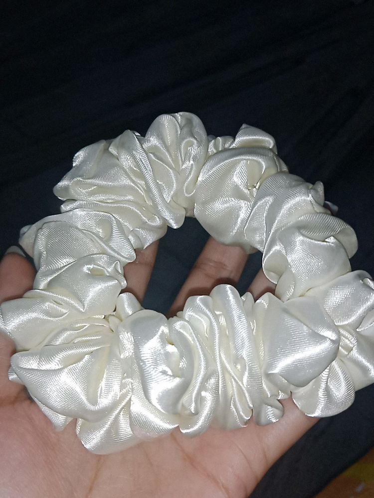 😍Super Soft Srunchie... Never Used Bef
