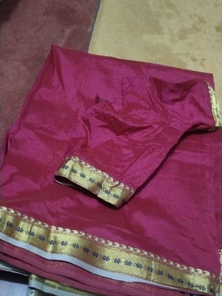 Elegant Ethnic Saree with Blouse