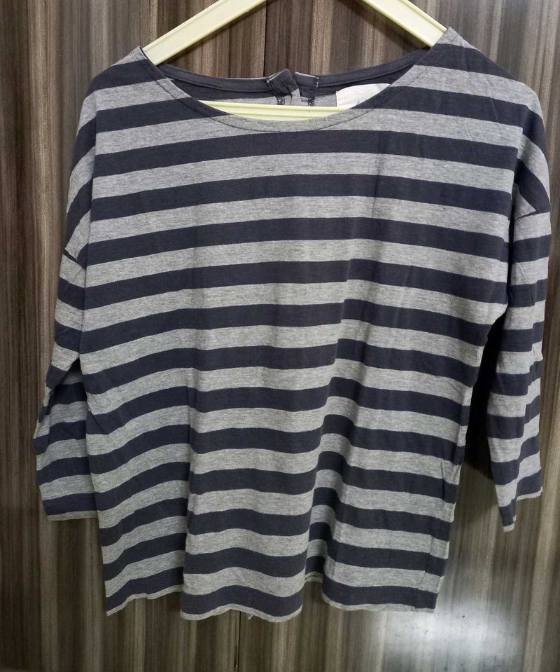 Striped Women&#39;s Top