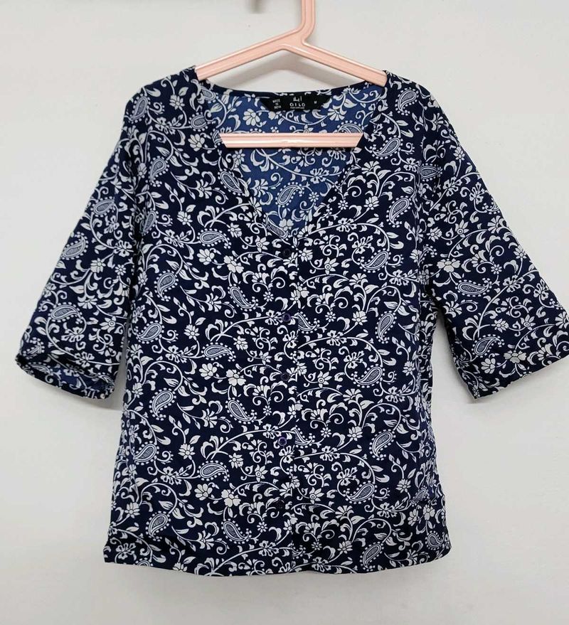 Blue &amp; White Paisley Print Top