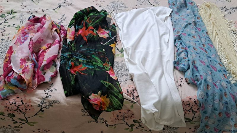 Set Of 5 Scarves And Stoles