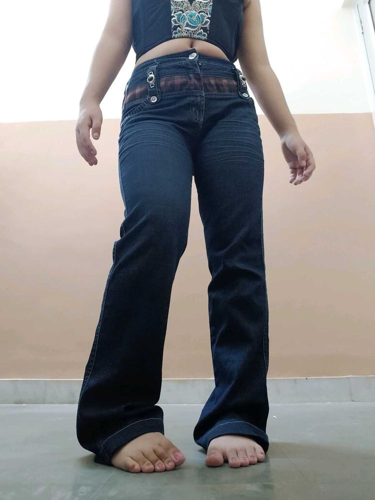 Bootcut skater girl