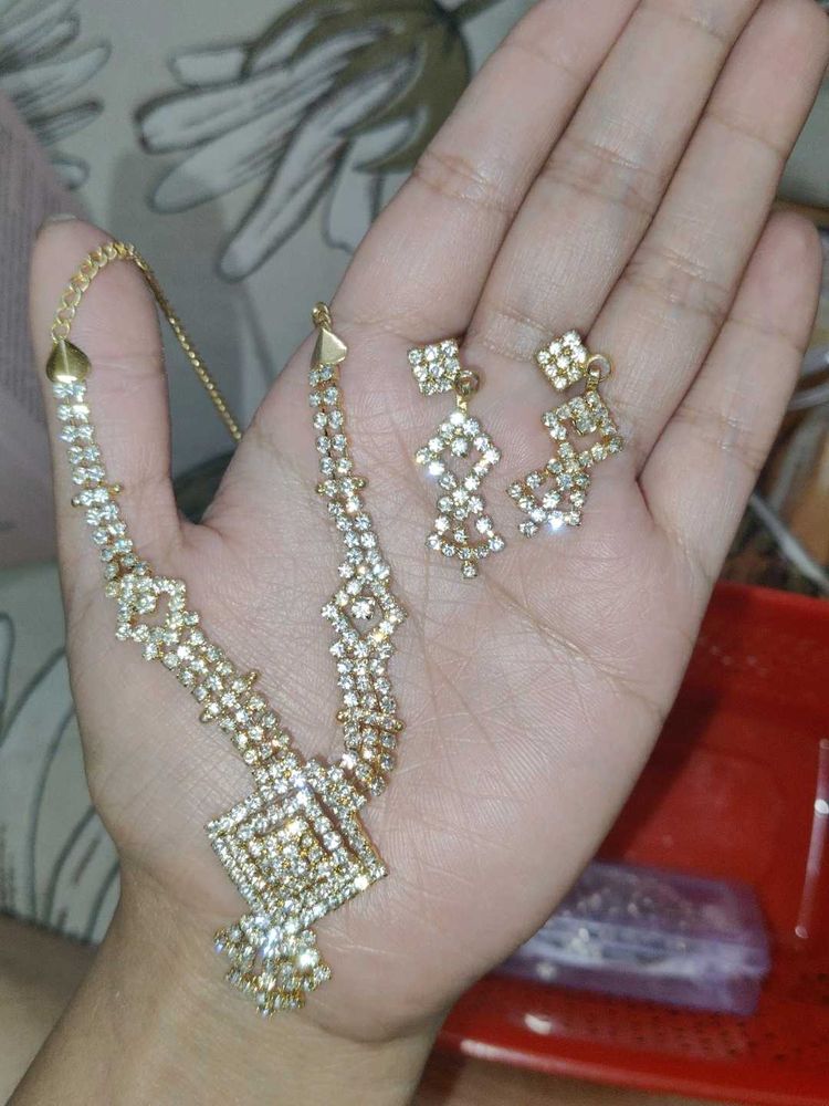 Necklace With Earrings 🌸🤩