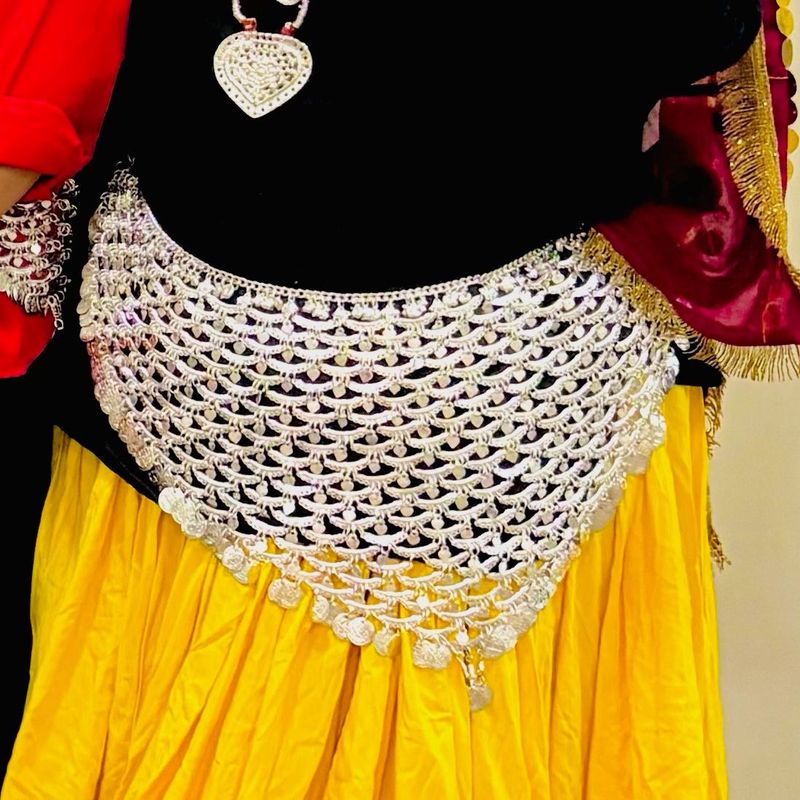 Haryanvi Tagdi kamarband , Kandora