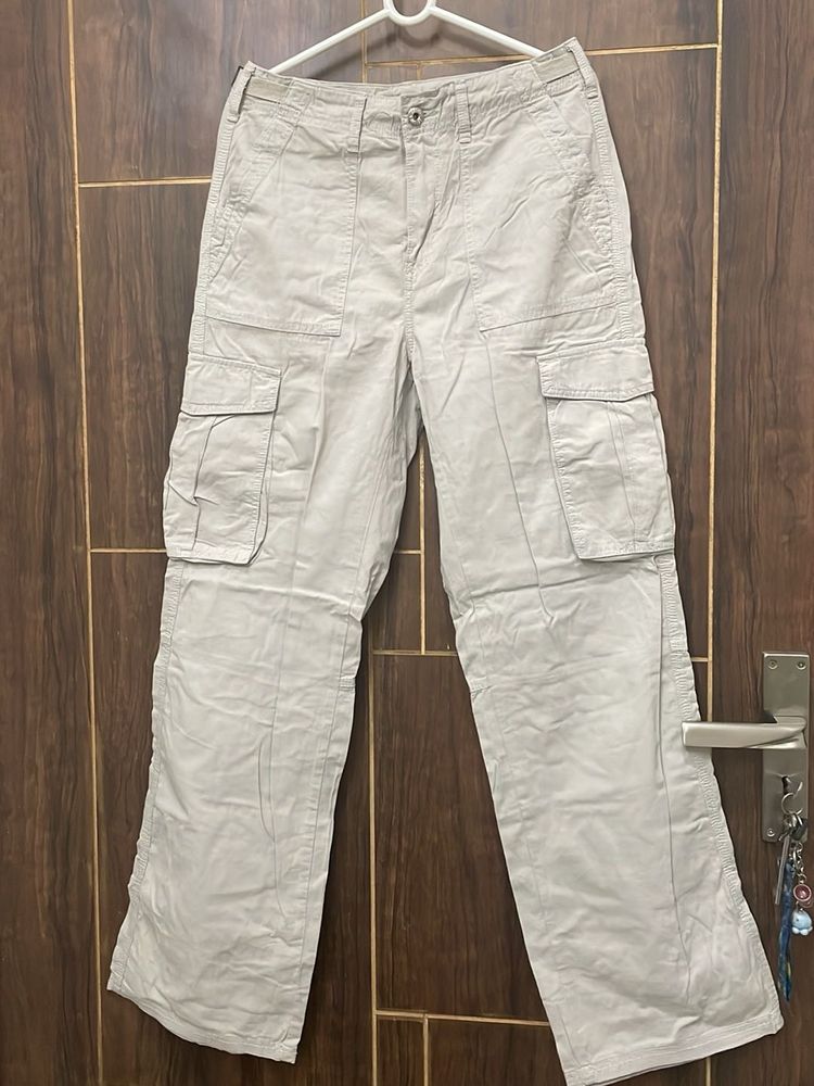 original Bershka Cargo Pants in light grey