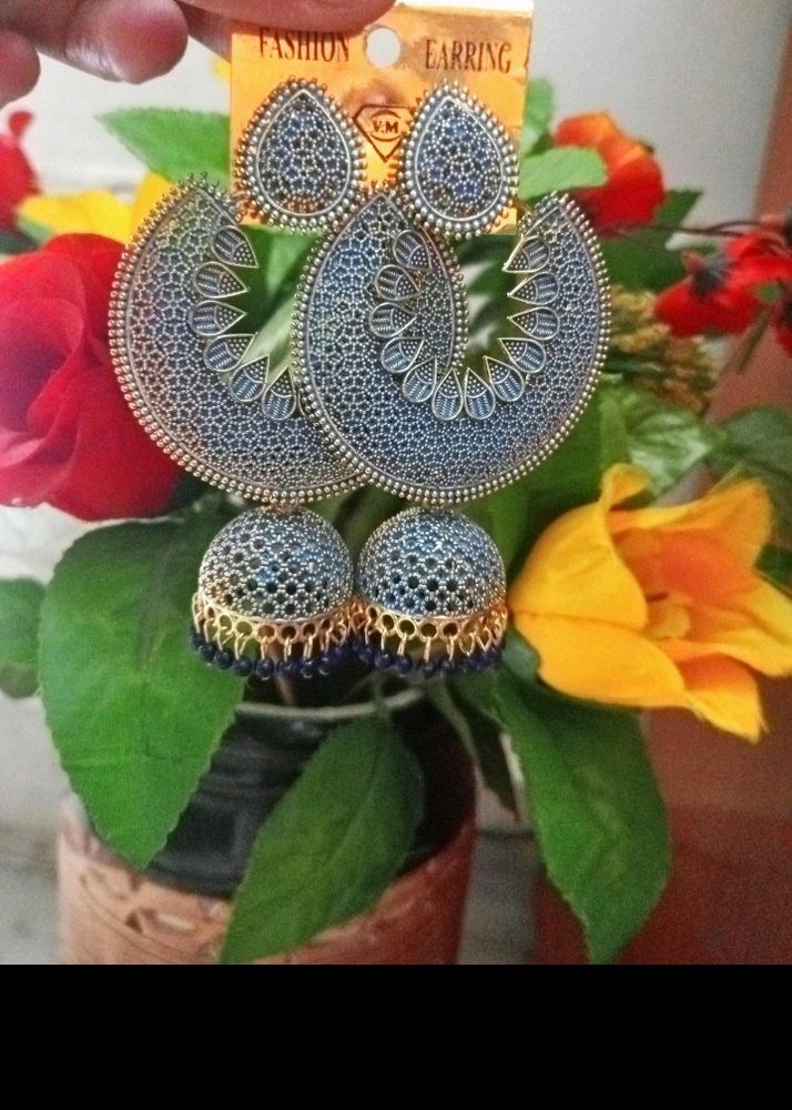 Blue Earing With Light Golden Work