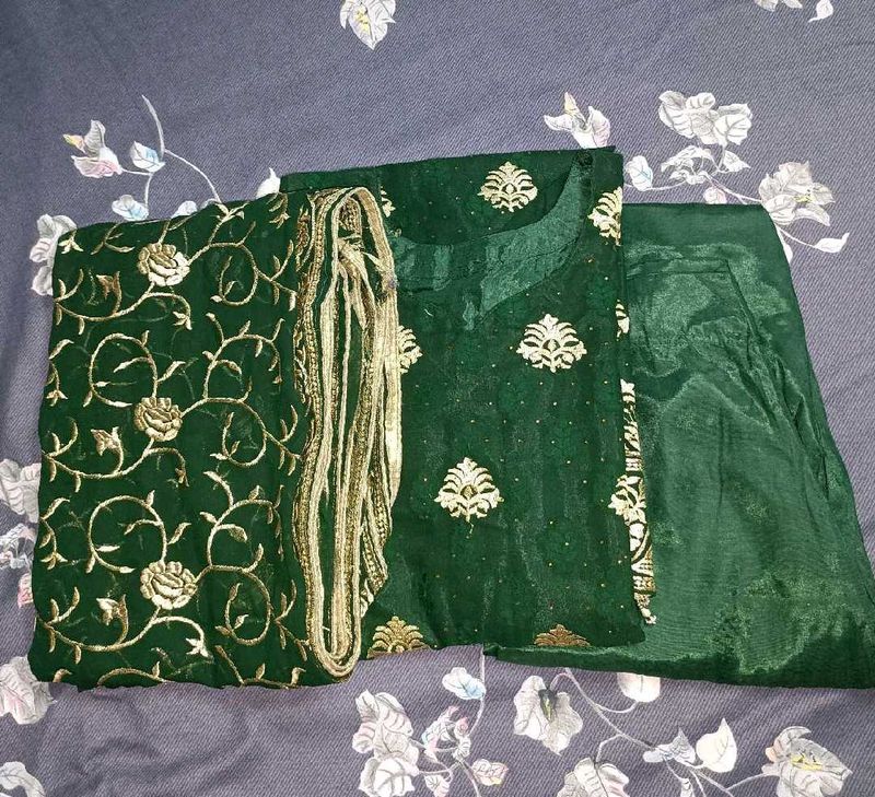 Green &amp; Gold Embroidered Salwar Kameez