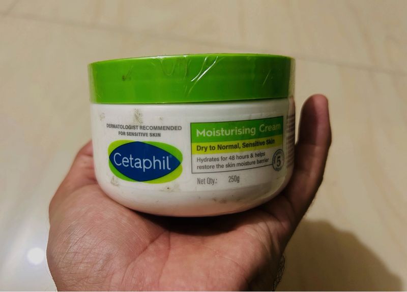 Seal Pack :- Cetaphil Moisturising Cream