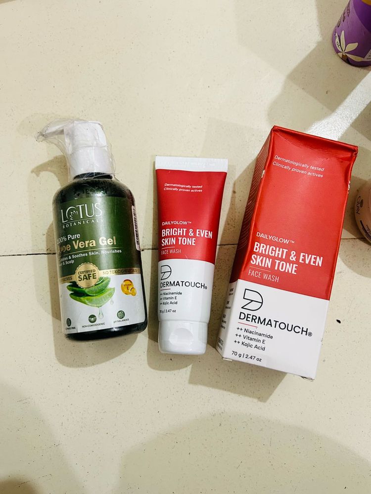 (Offer🔥)Lotus &amp; DermaTouch Skincare Set